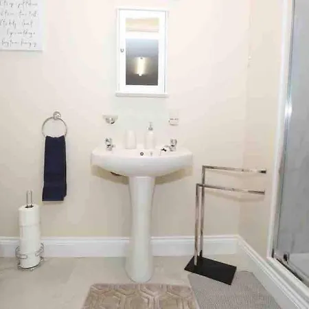 “john Bs” 1 Bedroom In Ардара